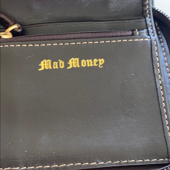 Juicy Couture Brown Velour Zip Wallet - Picture 7 of 8